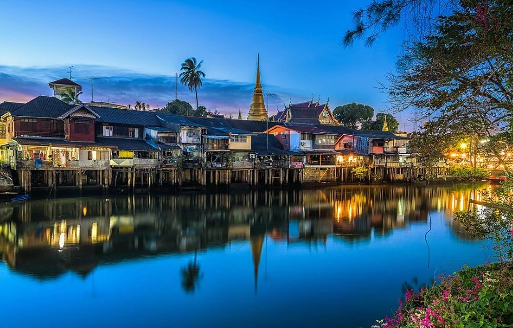 Chanthaboon Waterfront Community in Tha Mai Pictures